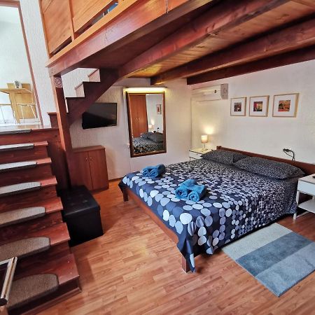 Studio Apartman Galerija Бузет Экстерьер фото